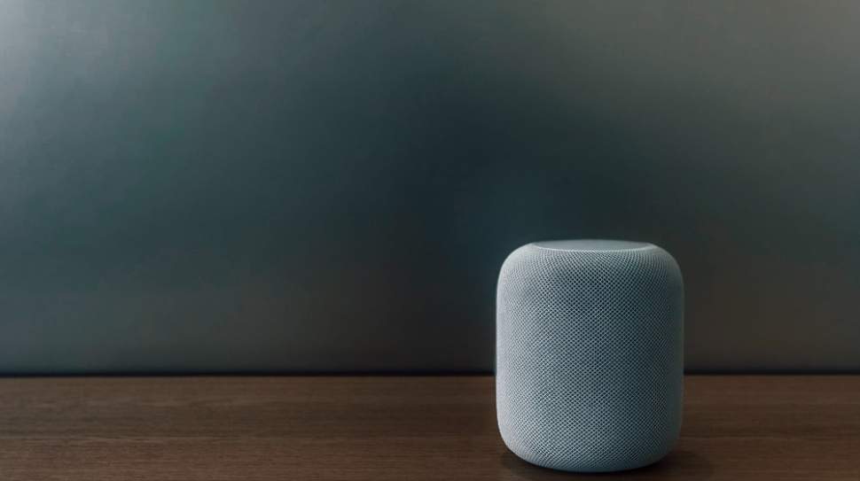 twitter-jankolario-DqKmT5EWBQY-unsplash